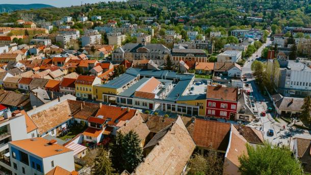 új esztergomi piac új esztergomi piac